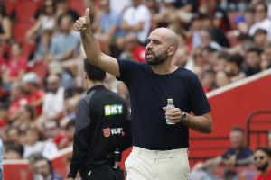 塞尔塔主帅：面对巴萨需要稳固防守 我的足球哲学更接近巴萨