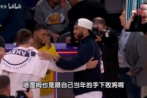 徐静雨：塔图姆歇了一年东契奇依然原地踏步，连杰伦布朗都打不过