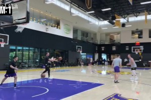 稳如磐石！肯纳德投篮训练：干扰下三分46中40！