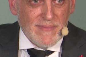 斩钉截铁！西甲主席回应哈维关于巴萨重签梅西开绿灯言论：谎言