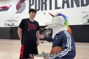 杨瀚森：偶像约基奇打我应该10-0开吧！他那手是真好使啊！