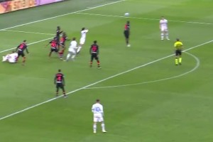 也只是基本操作！名场面：迈尼昂的神仙反应速度！