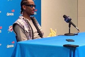 连续20+场次打破张伯伦纪录！亚历山大：每年我都在丰富技能包