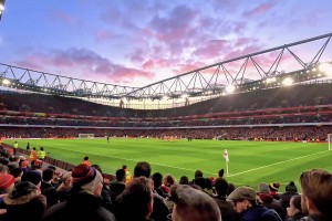 BBC超级反击！欧洲德比经典战：皇马4球横扫瓜迪奥拉的拜仁！