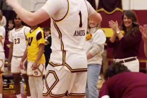 「誰說球賽無聊」 魅魔狐仙不讓你睡