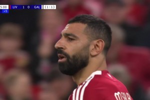 点球不进！索博斯洛伊造点！萨拉赫主罚太正被门将扑出！