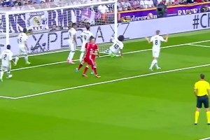 争议不断！经典回顾：17年欧洲德比，C罗帽子戏法率队战胜拜仁