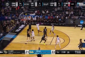 乌龙球约翰·波尔抢篮板，结果把球拨进了自家篮筐！