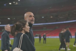 传奇教头幸福父亲！瓜帅高颜值女儿玛利亚与父亲共享冠军喜悦！