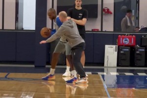 跟老将好好学学~弗拉格仔细观摩学习米德尔顿的单打动作