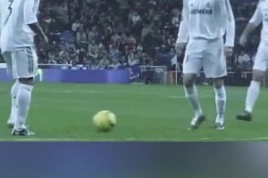 你让门将怎么守？卡洛斯+小贝站一起就是噩梦！