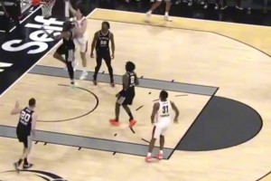 牛X！杨瀚森今日上演一记超炸裂隔扣，太霸气了！